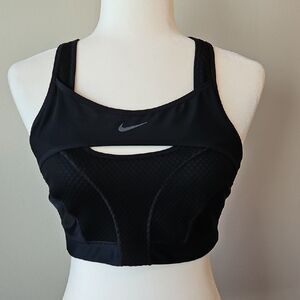 Nike Swoosh Ultrabreathe Women's Black Mesh Sports Bra Workout